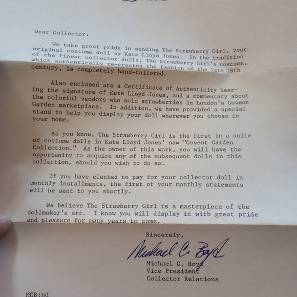 VINTAGE Porcelain Franklin heirloomThe Strawberry Girl. COA by Kate Lloyd Jones - Picture 6 of 9